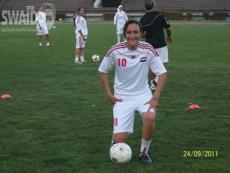 منار منذر ...  ساحرة كرة القدم النسائية في سورية