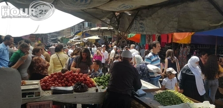 حملة لمقاطعة المواد الغذائية والإكتفاء برغيف الخبز لم...